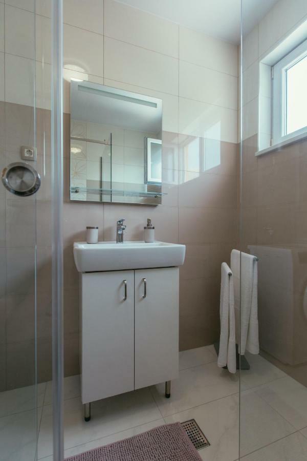 Maslina & Lavanda Apartment Podstrana Exterior photo